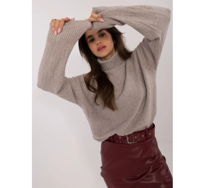 Sweter AT SW beżowy model 20470362 - FPrice Sweter AT SW beżowy model 20470362 - FPrice