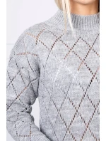 Svetr s polovičním rolákem a kosočtvercovým vzorem šedý
