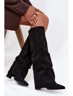 Zateplené dámské kozačky s  lemem na podpatku ekologické semišové černé model 21707825 - Boto