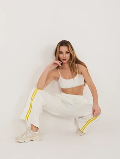 Spodnie dresowe IT DR model 22039709 ecru - FPrice