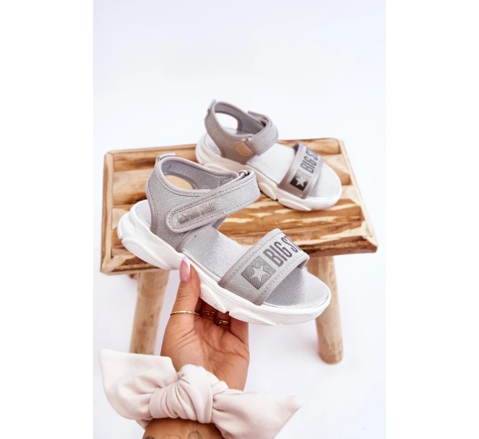 Dětské sandály na suchý zip Big Star model 21610582 stříbrne - Big Star Shoes Dětské sandály na suchý zip Big Star model 21610582 stříbrne - Big Star Shoes