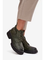 Nízké zateplené dámské boty na klínku s ozdobným páskem tmavě zelené model 21712781 - Boto