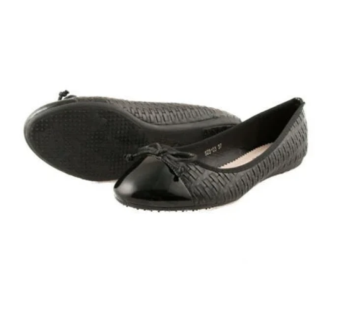 Krásné a model 2258219 černé dámské baleríny