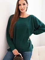 Dámský svetr s delším zadním dílem a reliéfní hvězdou tmavě zelený