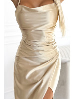 Dlouhé béžové dámské saténové šaty s rozparkem na model 19047925 - numoco