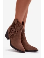 Dámské perforované kovbojky na podpatku s třásněmi Hnědé model 22009801 - Boto
