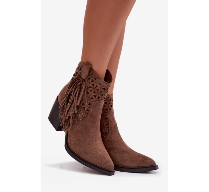 Dámské perforované kovbojky na podpatku s třásněmi Hnědé model 22009801 - Boto