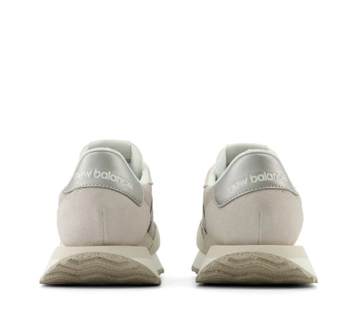 Boty W model 21167339 - New Balance