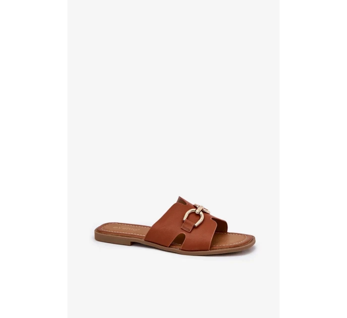 Dámské ploché pantofle s ozdobným detailem – camel