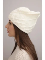 Dámská zimní čepice s ozdobným pletením a střihem ecru model 21878051 - K-Fashion