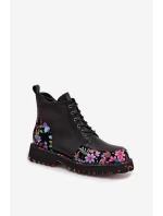 Kožené dámské botky Artiker zateplené – černé s květinovou výšivkou Kožené dámské botky Artiker zateplené – černé s květinovou výšivkou