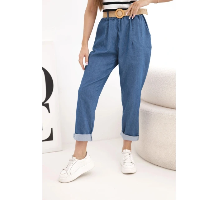 Dámské kalhoty s model 22025252 nohavicí a páskem tmavě džínové - K-Fashion