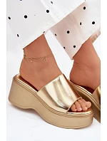 Dámské sandály na platformě zlaté Virelia Dámské sandály na platformě zlaté Virelia