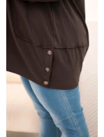 Dámská blůza Plus Size z bavlny s ozdobnými knoflíky a ohrnutými rukávy hnědá