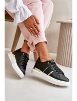 Módní dámské sneakers na platformě z eko kůže černé Nevisase Módní dámské sneakers na platformě z eko kůže černé Nevisase