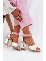 Dámské Sandály Na Podpatku Bílé model 21695402 - VINCEZA Dámské Sandály Na Podpatku Bílé model 21695402 - VINCEZA
