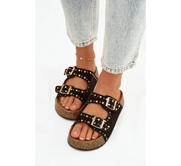 Dámské pantofle se zlatými sponami a knoflíky Černé model 21918999 - Boto