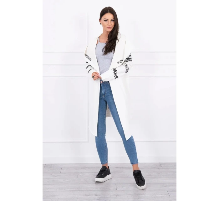 Volný svetr s nápisy model 20243113 - Kesi Volný svetr s nápisy model 20243113 - Kesi