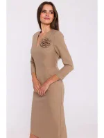 model 20502990 Květinové tužkové šaty béžové - STYLOVE
