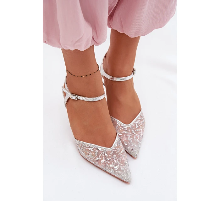 Dámské síťované sandály na jehlovém podpatku se zdobením Stříbrné model 22103201 - Boto Dámské síťované sandály na jehlovém podpatku se zdobením Stříbrné model 22103201 - Boto