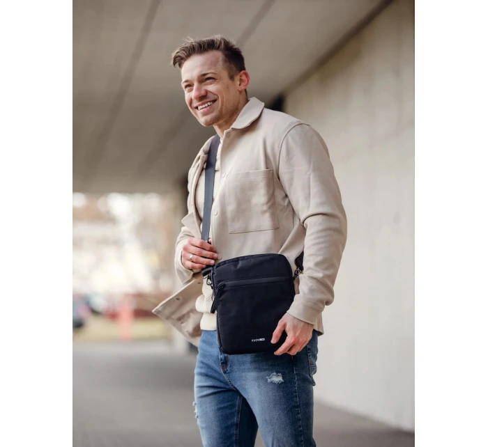 Pánská crossbody taška Vuch Tate Black Pánská crossbody taška Vuch Tate Black
