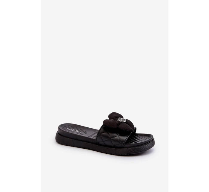 Dámské žabky s ozdobou na nízké platformě černé Cedrella Dámské žabky s ozdobou na nízké platformě černé Cedrella