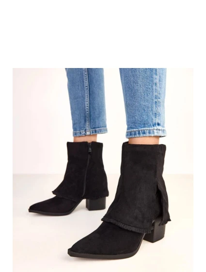 Boty na podpatku model 220268 Solea Boty na podpatku model 220268 Solea