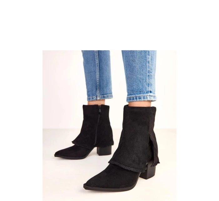 Boty na podpatku model 220268 Solea Boty na podpatku model 220268 Solea