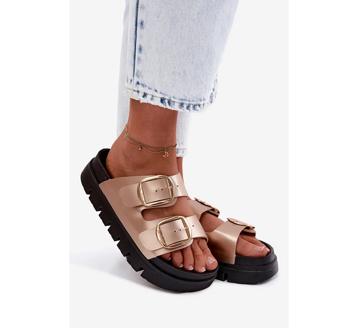 Dámské nazouváky s přezkami  Zlaté model 22123016 - Lee Cooper