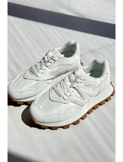 Dámské Bílé Sportovní Tenisky model 21666490 - Boto