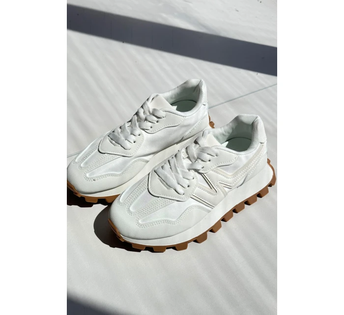 Dámské Bílé Sportovní Tenisky model 21666490 - Boto