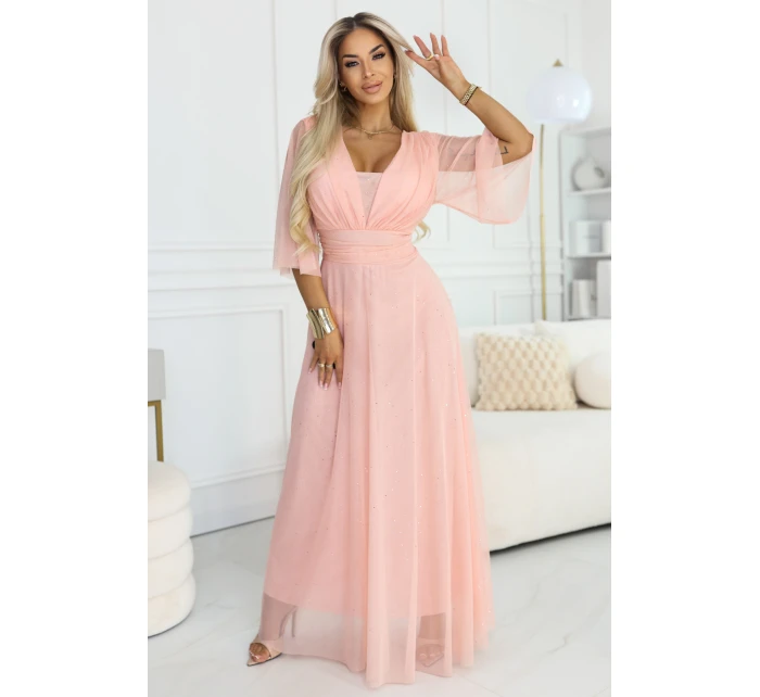 Dlouhé třpytivé plus size šaty s výstřihem a rukávy broskvová barva model 21961748 - numoco basic