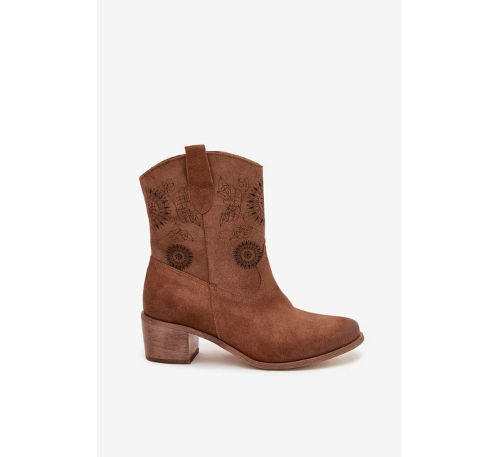 Semišové kožené dámské boty s výřezy na podpatku Zazoo 3844 hnědé Semišové kožené dámské boty s výřezy na podpatku Zazoo 3844 hnědé