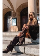 kozačky na jehlovém podpatku z eko semiše vyhřívané čokoládové model 21757792 - Boto