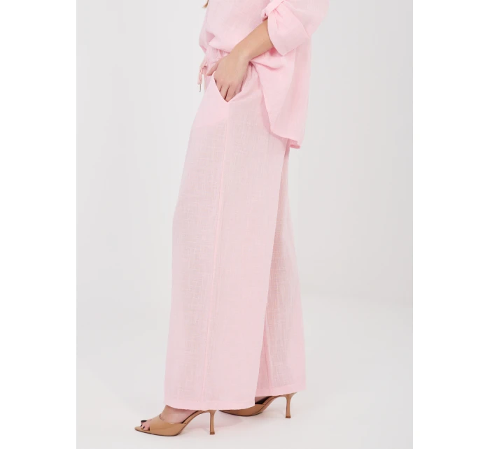 Spodnie IT SP model 22031470 jasny różowy - FPrice