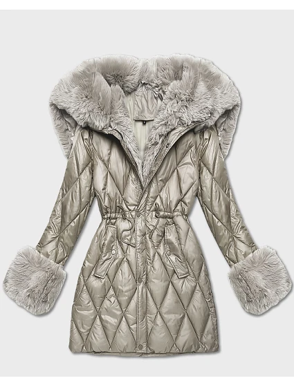 Béžová bunda s kožešinovou kapucí, model 21757959 - HONEY WINTER Béžová bunda s kožešinovou kapucí, model 21757959 - HONEY WINTER