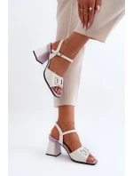 Elegantní sandály na podpatku s ozdobou bílé D&A MR38-156