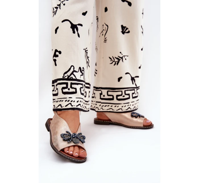 Lesklé dámské sandály s ozdobou ploché růžové zlato Russona Lesklé dámské sandály s ozdobou ploché růžové zlato Russona