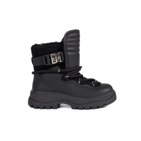 Klasické dámské  sněhule černé platforma