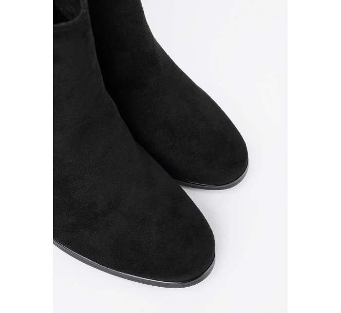 Exkluzívní černé dámské kotníčkové boty na širokém podpatku Exkluzívní černé dámské kotníčkové boty na širokém podpatku