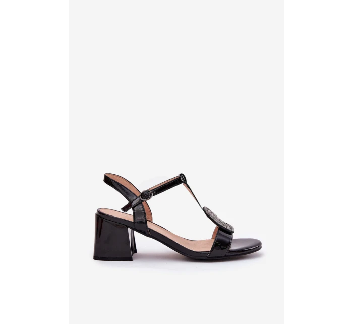 Kožené Lakované Dámské Sandály Na Podpatku S Ozdobou model 21695192 Černé - VINCEZA