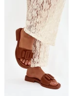 Dámské nazouváky na ploché podrážce s přezkou Camel model 21900536 - Boto Dámské nazouváky na ploché podrážce s přezkou Camel model 21900536 - Boto