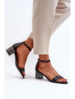 Dámské sandály z eko kůže na zdobeném podpatku černé Wiatalia Dámské sandály z eko kůže na zdobeném podpatku černé Wiatalia