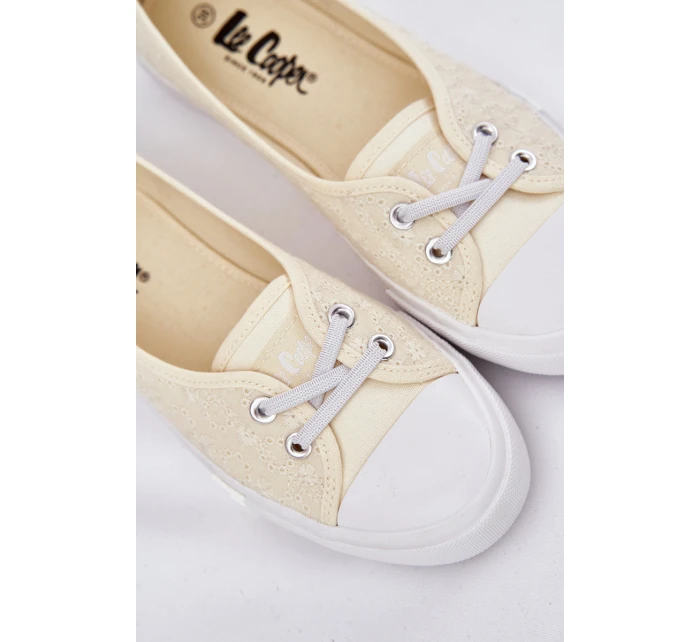 Dámské tenisky s výšivkou model 21693757 béžové - Lee Cooper Dámské tenisky s výšivkou model 21693757 béžové - Lee Cooper