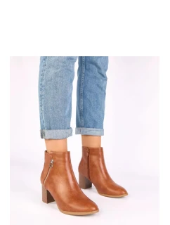 Boty na podpatku  model 221635 Solea