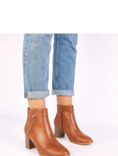 Boty na podpatku  model 221635 Solea