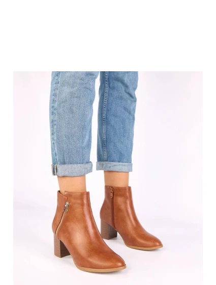 Boty na podpatku  model 221635 Solea