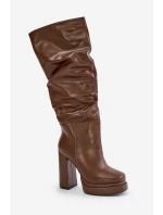 Nazouvací kozačky na podpatku a platformě s nařasením zateplené hnědé model 21677357 - Boto