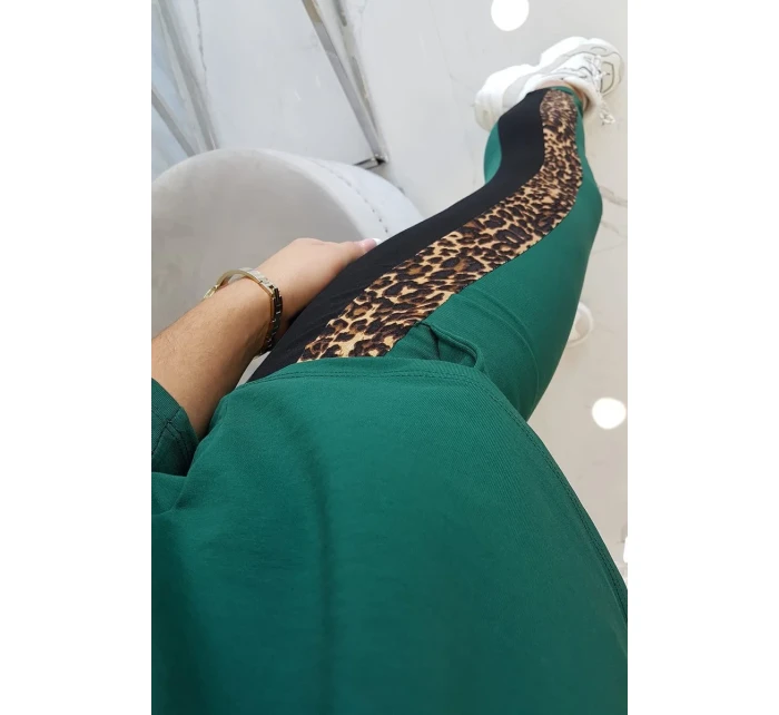 Sada s leopardím potiskem zelená