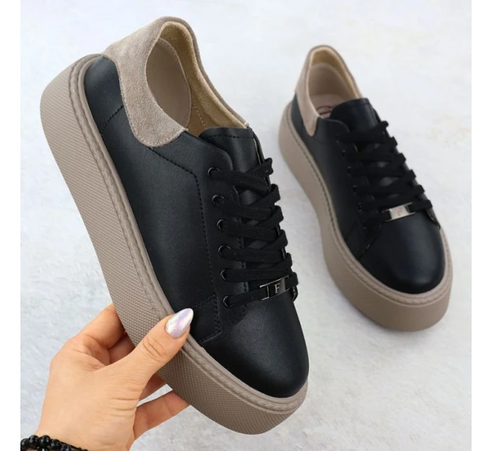 Dámské kožené sportovní polobotky na platformě černé Filippo DP6119